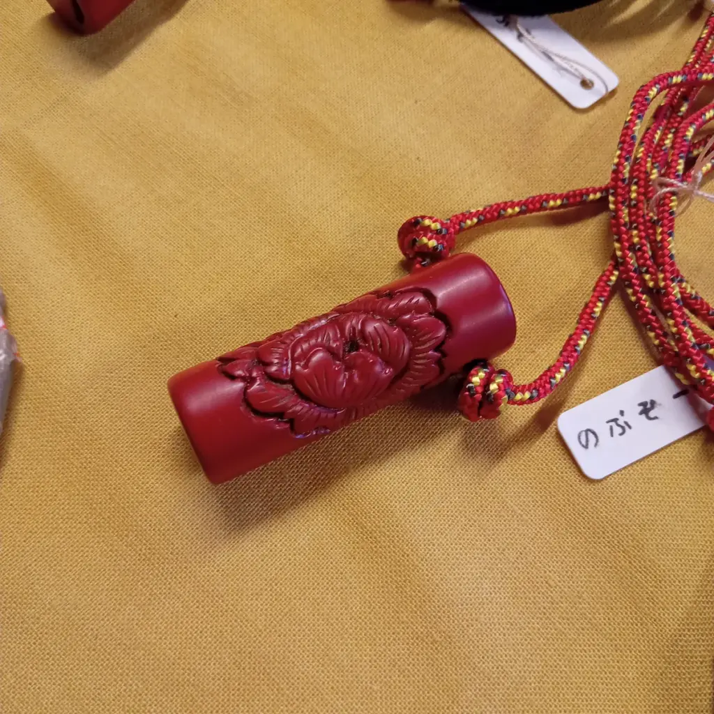 第8回漆うる和しで販売されていた漆の笛「レスぴー」