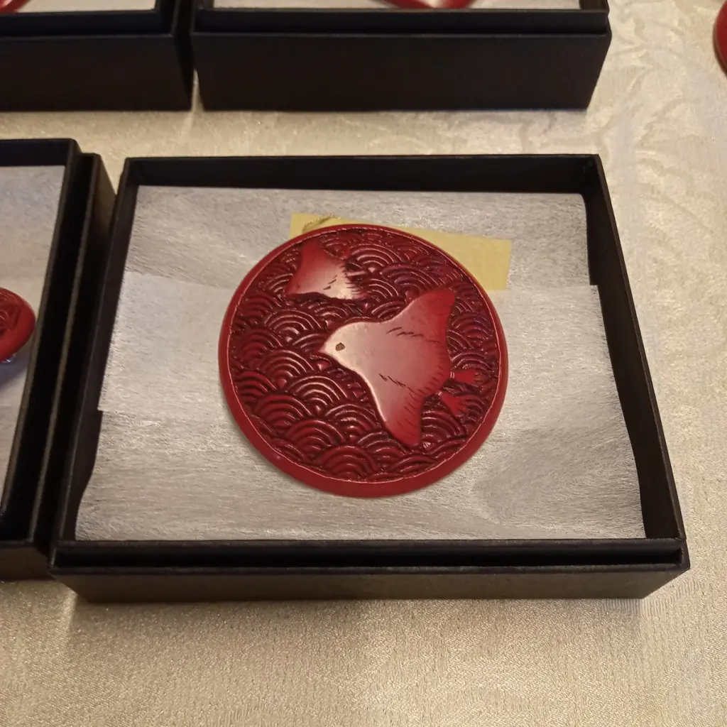 村上木彫堆朱の小物