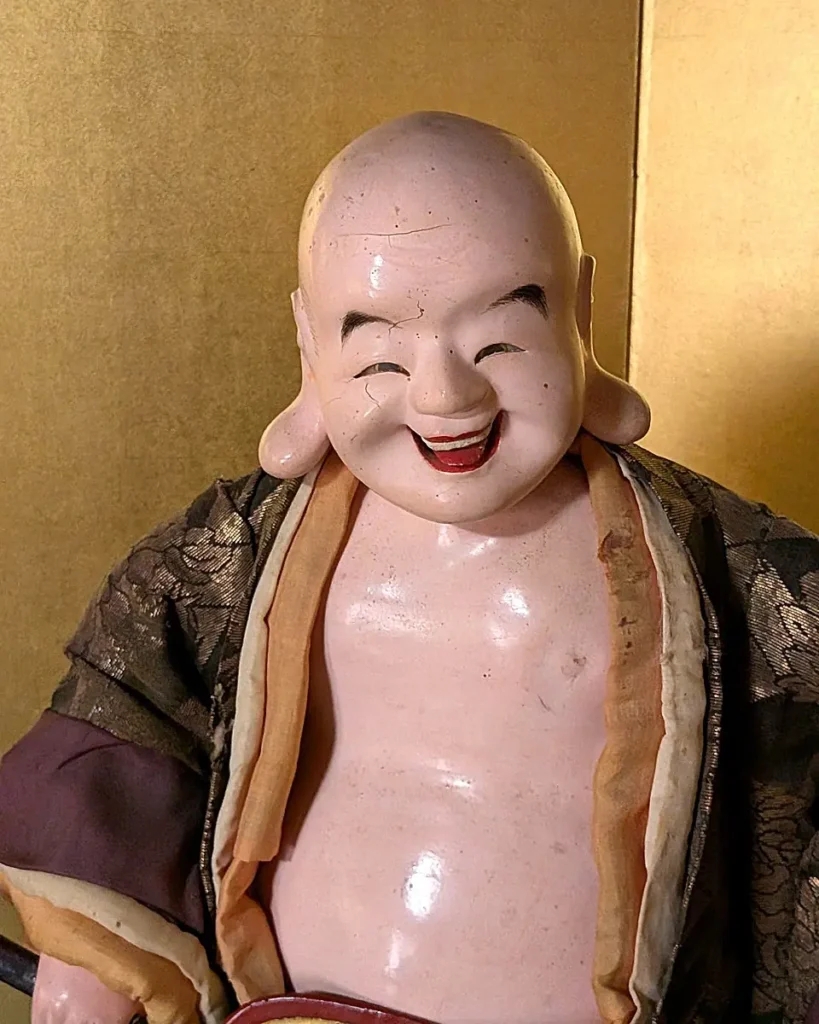 布袋様のアップ