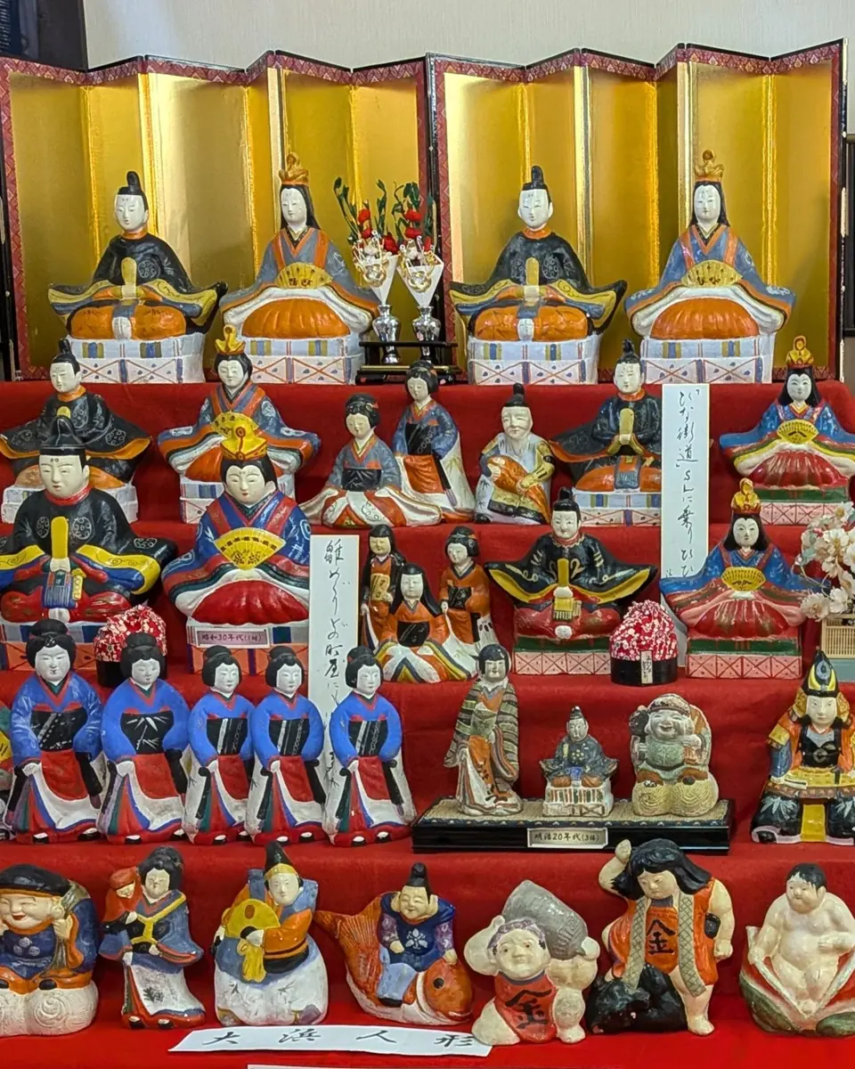 内裏雛、恵比寿に大黒、桃太郎に金太郎などの大浜人形