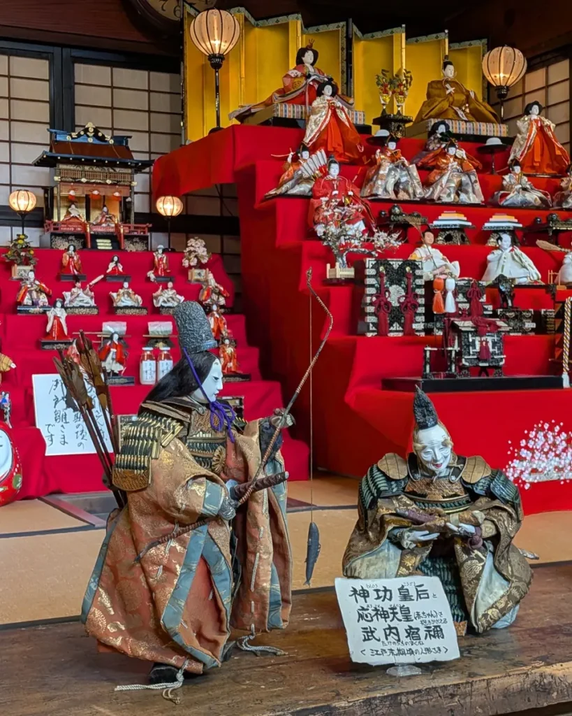 神功皇后と、赤子の応神天皇を抱きかかえる武内宿禰