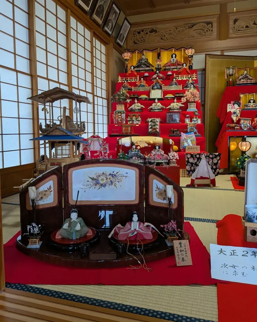 豊和の春と題された人形さま