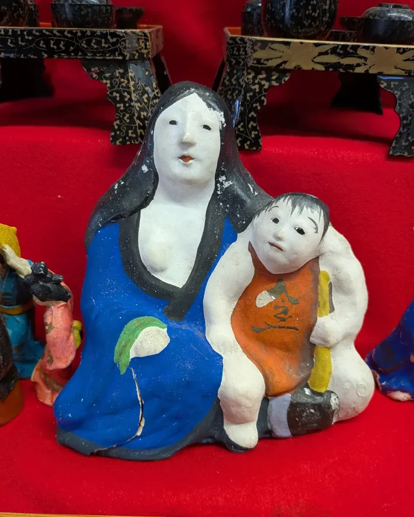 金太郎とその母のせと人形