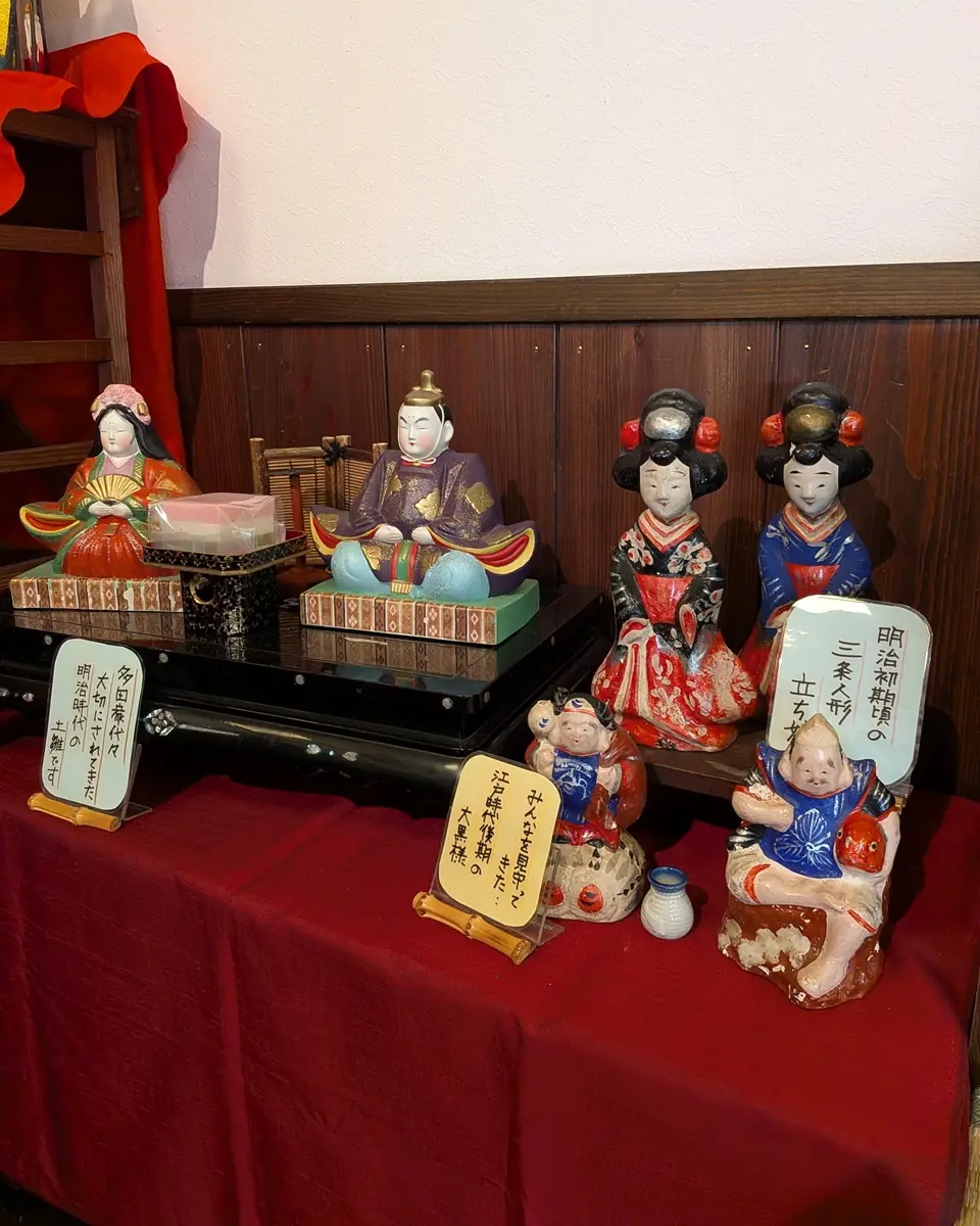 明治時代の土雛や三条人形、江戸時代の大黒様
