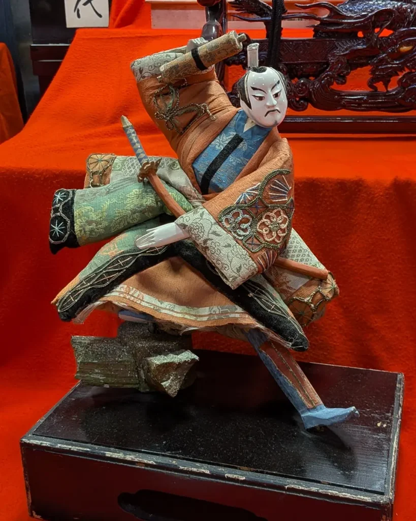 弁慶の歌舞伎人形