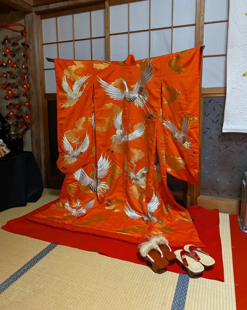 吉兆の鶴柄のおめでたい打掛