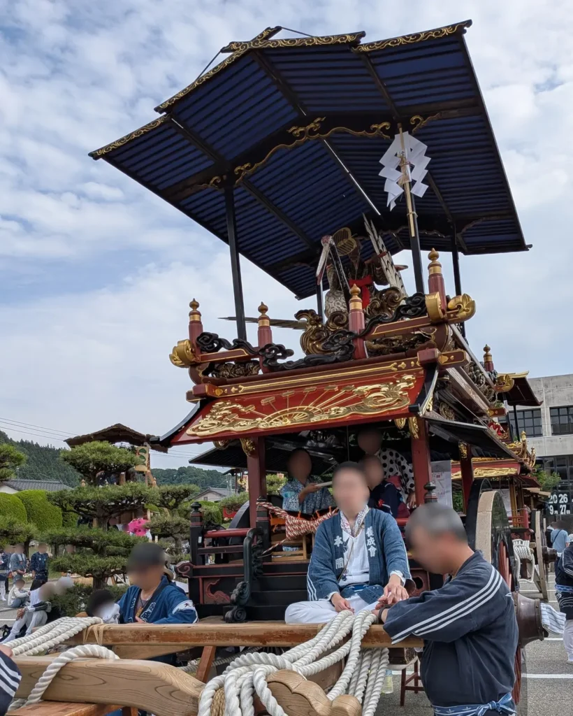 3番　寺町（しゃぎり屋台）

・制作年：寛政元年（1789年）
・制作者：藤井甚右衛門、喜次郎、藤七、市右衛門、佐七
・乗せ物：「費長房」。鶴に乗り、巻物と団扇を手にする。仏教史を撰した功績で崇められる。